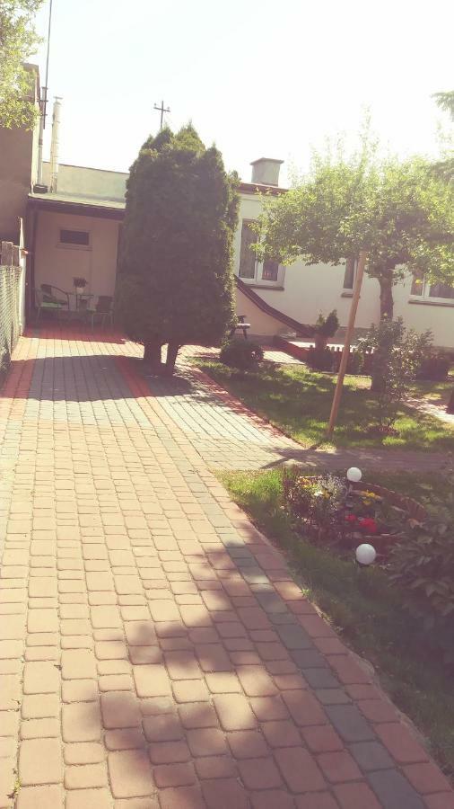 Pod Jarzebina Apartment Torun Bagian luar foto